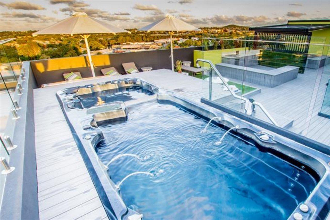 Eastwood Apartments Брисбен Экстерьер фото A rooftop pool