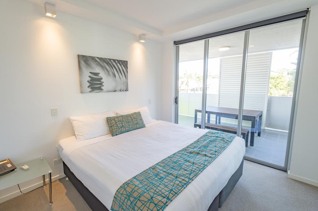 Eastwood Apartments Брисбен Экстерьер фото A bedroom at the Mantra on Mooloolaba